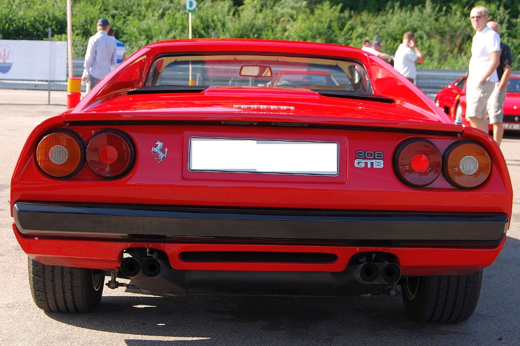 ferrari_308_gtb_rear.jpg